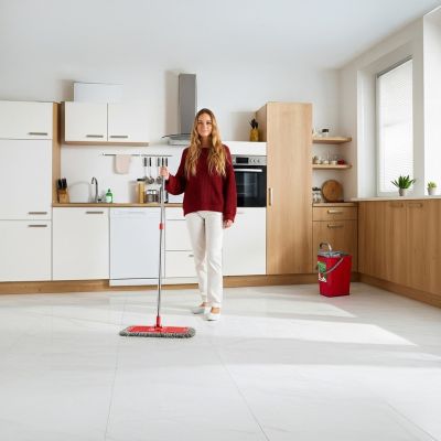 30. GREENBLUE MOP PŁASKI Z WIADREM I WYCISKACZEM MAXICLEAN + DWA WKŁADY MICROFIBRA HQ, POJEMNOŚĆ 8L GB870