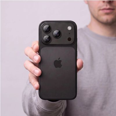 8. Osłona aparatu Tech-Protect Camfull Fit+ na iPhone 18 Pro Max - czarna