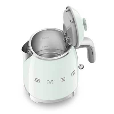 38. Czajnik SMEG model KLF05PGEU mini 0,8L pastelgreen