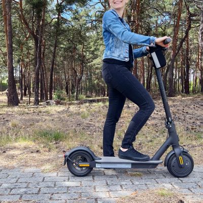 13. Wozinsky termiczna torba na bidon na rower lub hulajnogę 1 l czarna (WBB29BK)