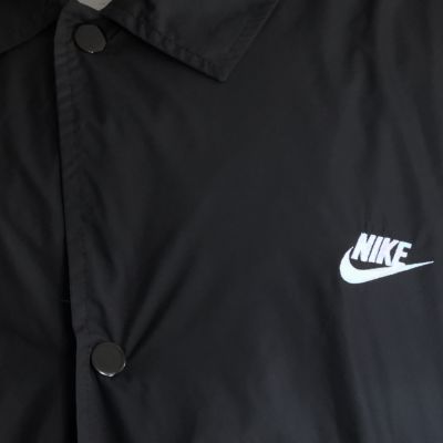 6. Kurtka męska przejściowa Nike Club Coaches Jacket Czarna - FN3316-010