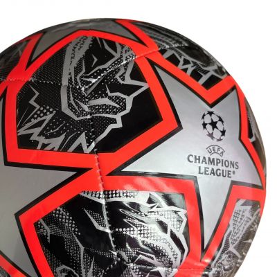 9. Piłka nożna adidas UCL Club IN9331