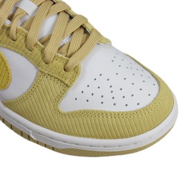 5. Damskie Buty sportowe sneakersy Nike Wmns Dunk Low - FN7167-700