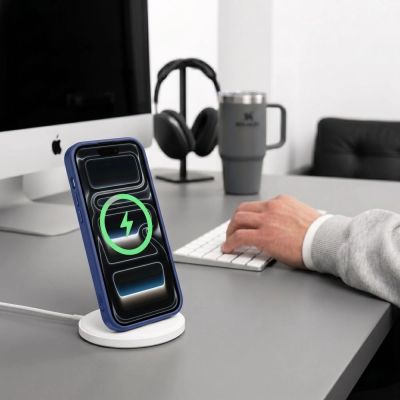 9. Etui Tech-Protect Magmat Magsafe CC na iPhone 17 Pro / 18 Pro - granatowo-przezroczyste