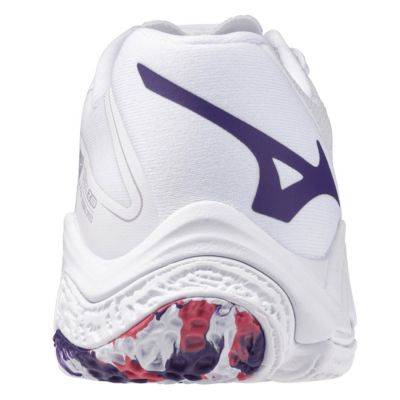 4. Buty Mizuno WAVE LIGHTNING Z8 V1GC240020
