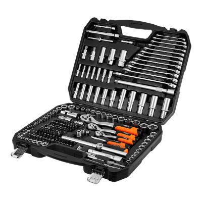 3. Zestaw kluczy nasadowych 1/2", 3/8", 1/4", 220 szt., satynowy