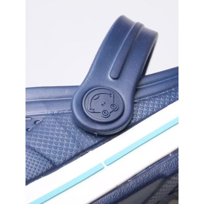 8. Chodaki Coqui Lindo Jr 6423-404-2132