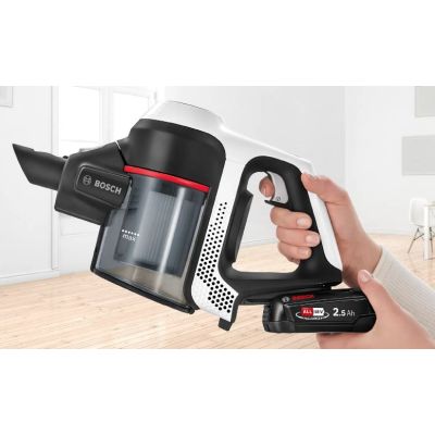7. Odkurzacz pionowy Bosch Unlimited BKS611MTB