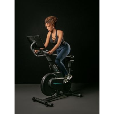 51. Rower stacjonarny, magnetyczny OVICX Q200X z ekranem dotykowym 15,6" TFT, WIFI bluetooth&app