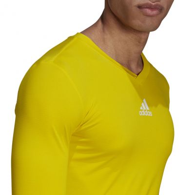 4. Koszulka adidas Team Base Tee M GN7506