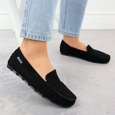 9. Mokasyny damskie półbuty zamszowe czarne Potocki WL09301