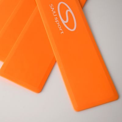 5. Płaskie znaczniki pola - narożniki 25x25 cm 4 szt. jaskrawe pomarańczowe SMJ sport ZPN-O