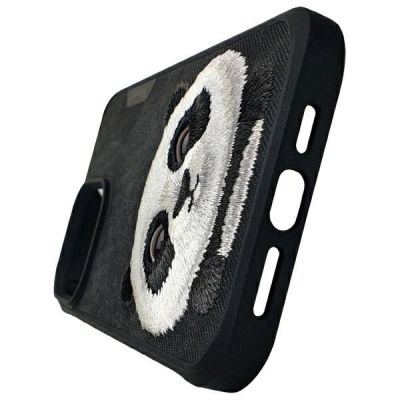 6. Etui Nimmy Big Eyed Pet 2.0 Panda na iPhone 15 Pro - czarne