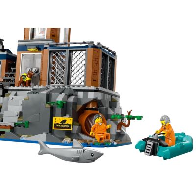 16. LEGO City 60419 Policja z Więziennej Wyspy
