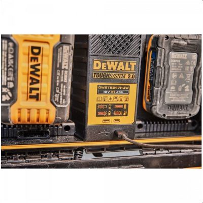 3. ŁADOWARKA TOUGHSYSTEM DWST83471 2X4A DEWALT