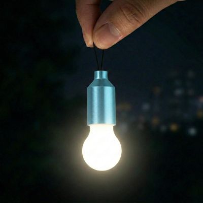 9. LATARKA TURYSTYCZNA LED GRUNDIG - ZIELONY