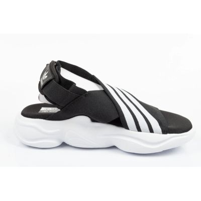 24. Sandały adidas Magmur Sandal W EF5863