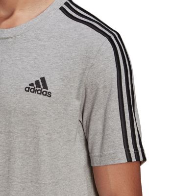 4. Koszulka adidas Essentials M GL3735