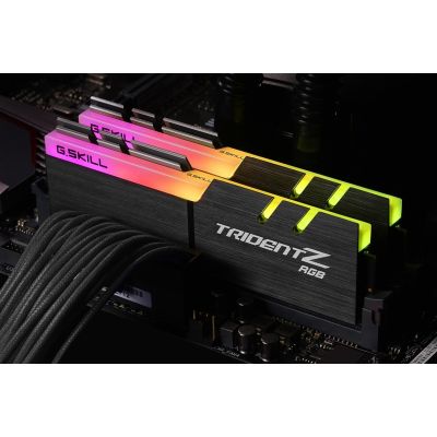 5. Pamięć G.SKILL TridentZ RGB F4-3200C16D-16GTZR (DDR4 DIMM; 2 x 8 GB; 3200 MHz; CL16)