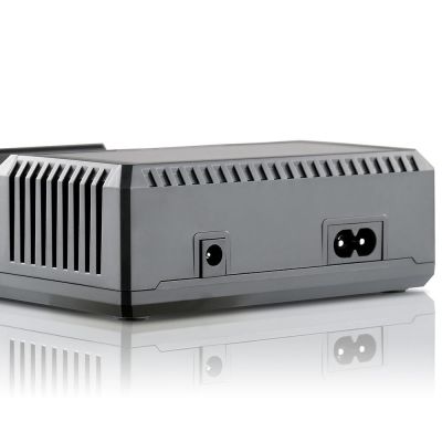 4. EVERACTIVE ŁADOWARKA DO AKUMULATORÓW CYLINDRYCZNYCH LI-ION ORAZ NI-MH UC4200