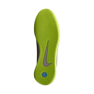 6. Buty piłkarskie Nike Phantom 6 Low Academy IC HQ2319 200