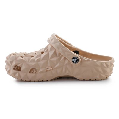 9. Klapki Crocs Classic Geometric Clog 209563-2DS