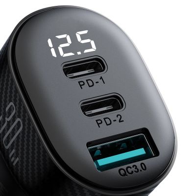 3. Ładowarka samochodowa Joyroom JR-CCD04 30W 2x USB-C USB-A z wyświetlaczem - czarna