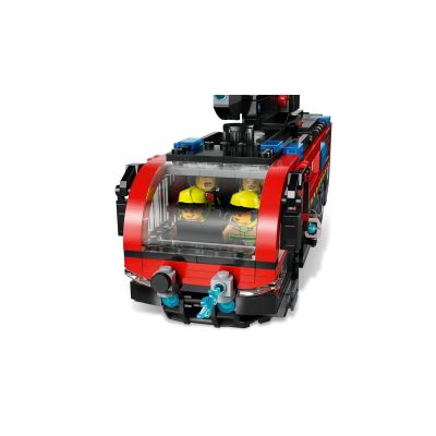 18. LEGO City 60499 Wóz strażacki na lotnisku