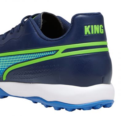 11. Buty piłkarskie Puma King Match TT M 107260 02