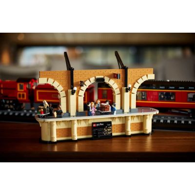 5. LEGO Harry Potter 76405 Ekspres do Hogwartu–edycja kolekcjonerska