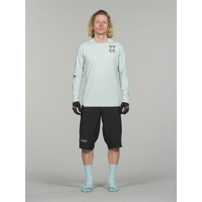 2. Spodenki rowerowe NORTHWAVE Bomb Baggy czarny