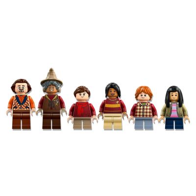 15. LEGO Harry Potter 76452 Markowy sprzęt do quidditcha i lodziarnia
