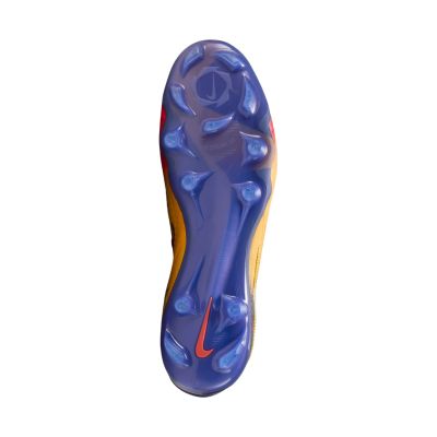 6. Buty piłkarskie Nike Phantom 6 Low Elite FG EH HQ2332 800