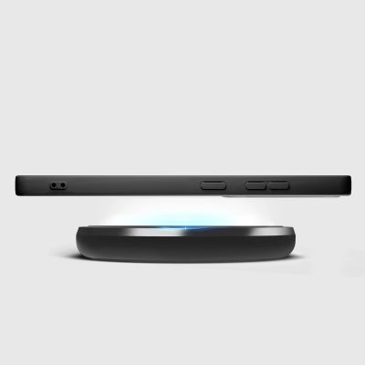 9. Etui SBS Instinct na Samsung Galaxy S25 Ultra - czarne