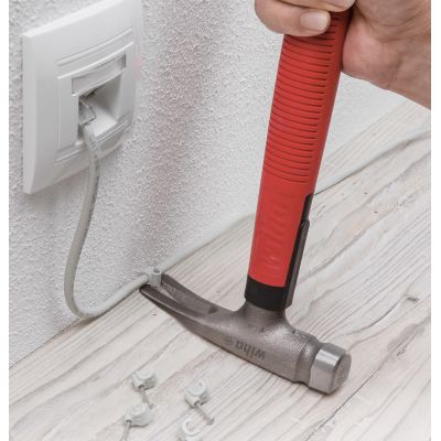 3. Młotek dla elektryków