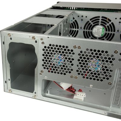 13. Inter-Tech 4U-4724 Obudowa HDD Szary 2.5/3.5"