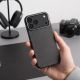 8. Etui Tech-Protect Ion Carbon MagSafe na iPhone 18 Pro / 17 Pro - czarno-srebrne