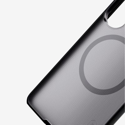 8. Etui Nillkin Super Frosted Shield Pro Magnetic kompatybilne z MagSafe na Samsung Galaxy S26 Ultra - półprzezroczysto-czarne