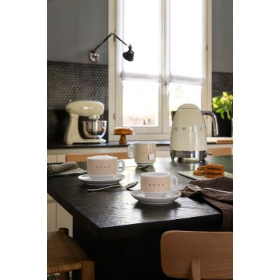 59. Czajnik elektryczny SMEG KLF04CREU kremowy