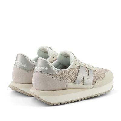 4. Buty New Balance W WS237MSB