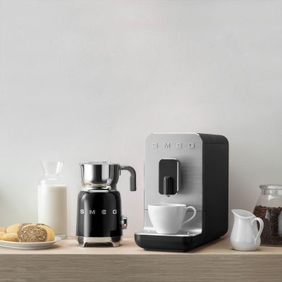 76. Smeg BCC11BLMEU ekspres do kawy Pełna automatyka Ekspres do espresso 1,4 l