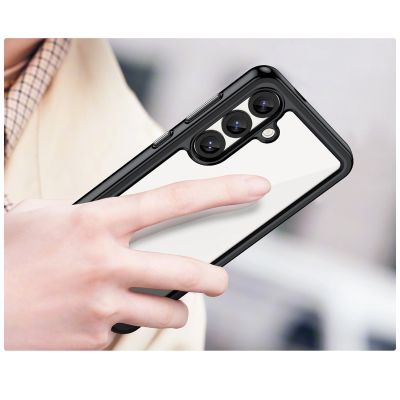 7. Etui silikonowe Outer Space Case z żelową ramką do Samsung Galaxy S25 - czarne
