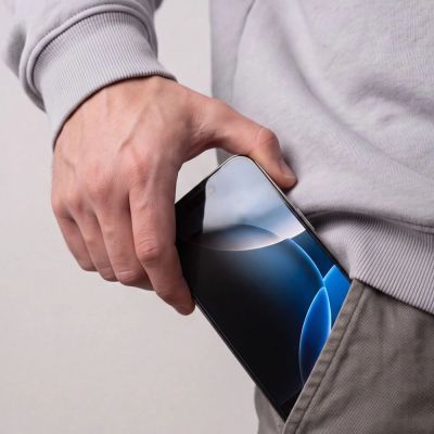 8. Szkło hartowane Tech-Protect Glass SPY+ 2-Pack prywatyzujące na iPhone 18 Pro Max