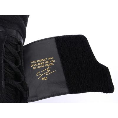 8. Buty bramkarskie TEMPISH Elite Pro