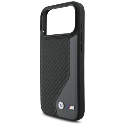 6. Etui BMW M Carbon Logo MagSafe na iPhone 17 Pro Max - grafitowe