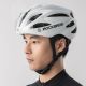 9. Kask rowerowy Rockbros z szybką, odpinane okulary z ochroną UV, unisex, błyszczący - biały