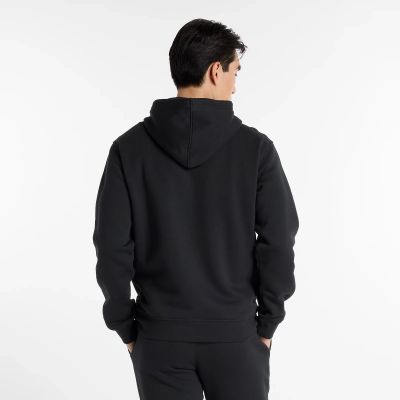15. Bluza New Balance Sport Graphic Fleece Hoodie BK M MT51941BK
