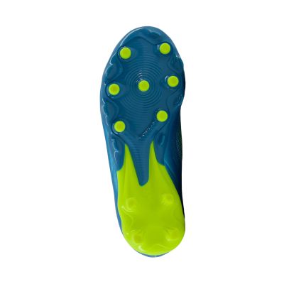5. Buty piłkarskie dla dzieci New Balance Tekela V5 Team Low FG NBYT3FL1NM
