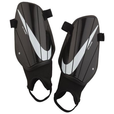 Nagolenniki Nike Charge M SP2164 010 