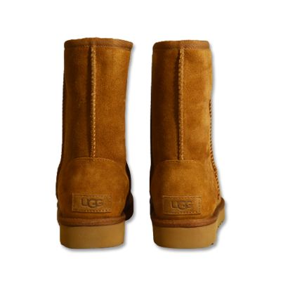 4. Buty damskie śniegowce wysokie UGG W Classic Short Ugg Rubber Logo - 1108230-CHE